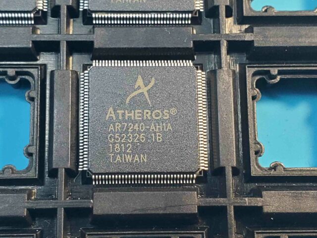 Мікросхема Atheros AR7240-AH1A